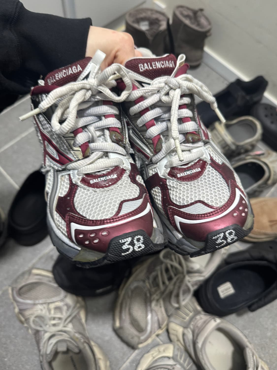 발렌시아가 뉴러너 버건디 38  상품이미지2