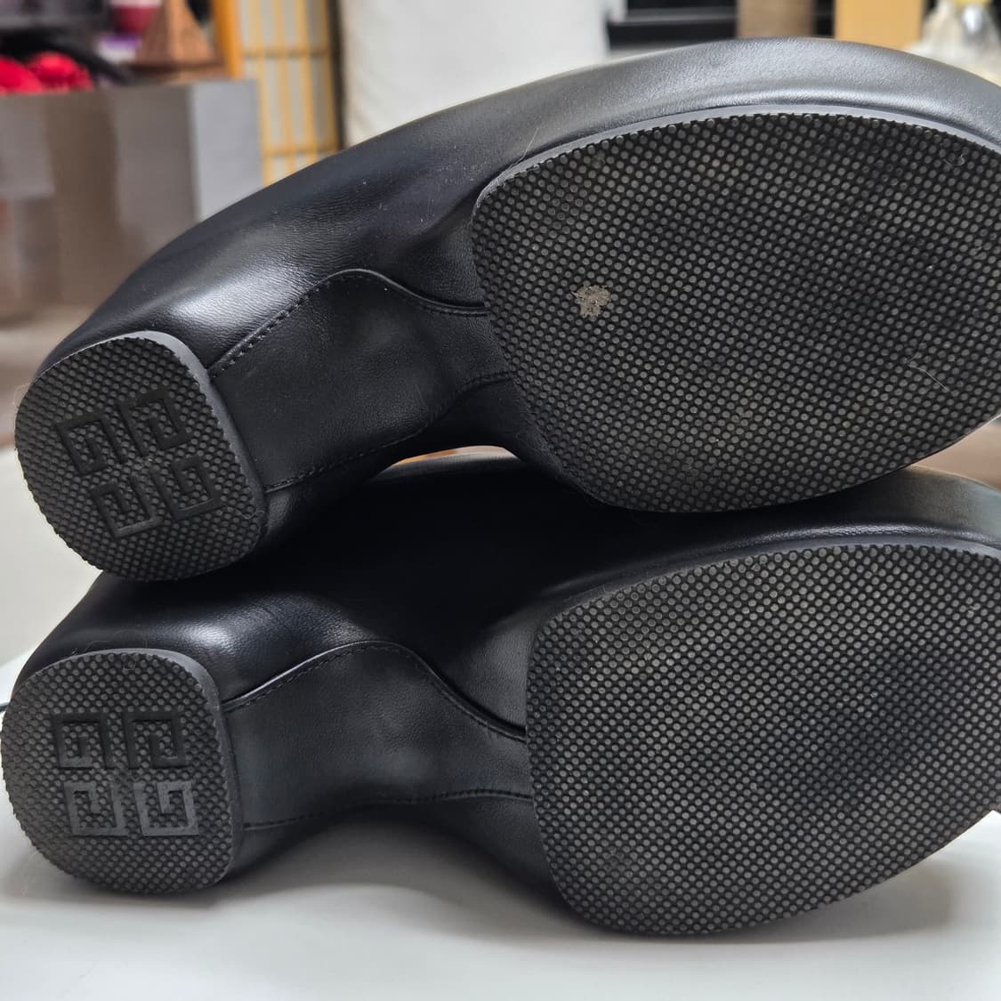 Givenchy 지방시 로우 클로그 상품이미지4