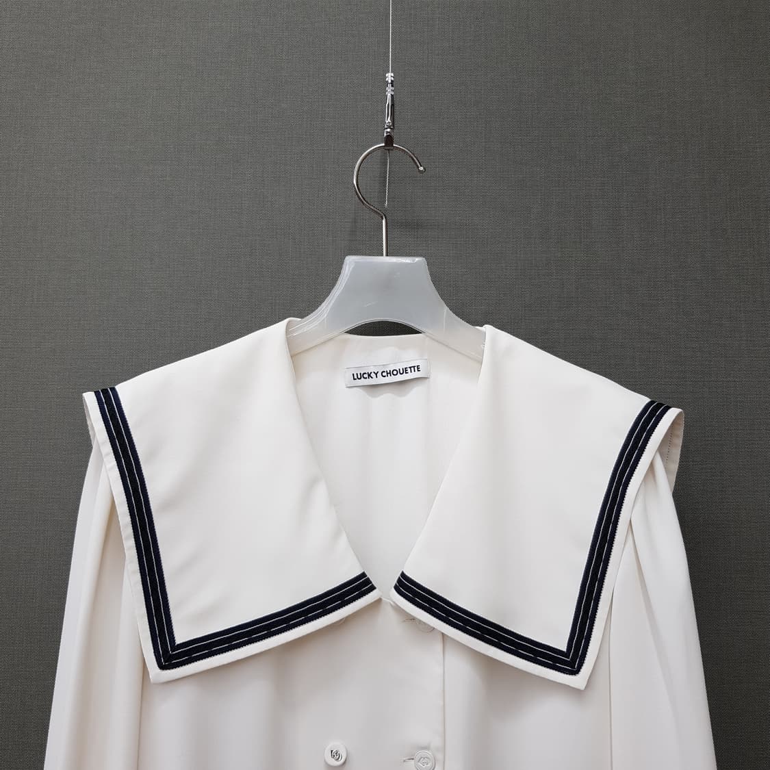 럭키슈에뜨 2023 세일러 카라 플리츠 디테일  원피스 38사이즈 상품이미지3