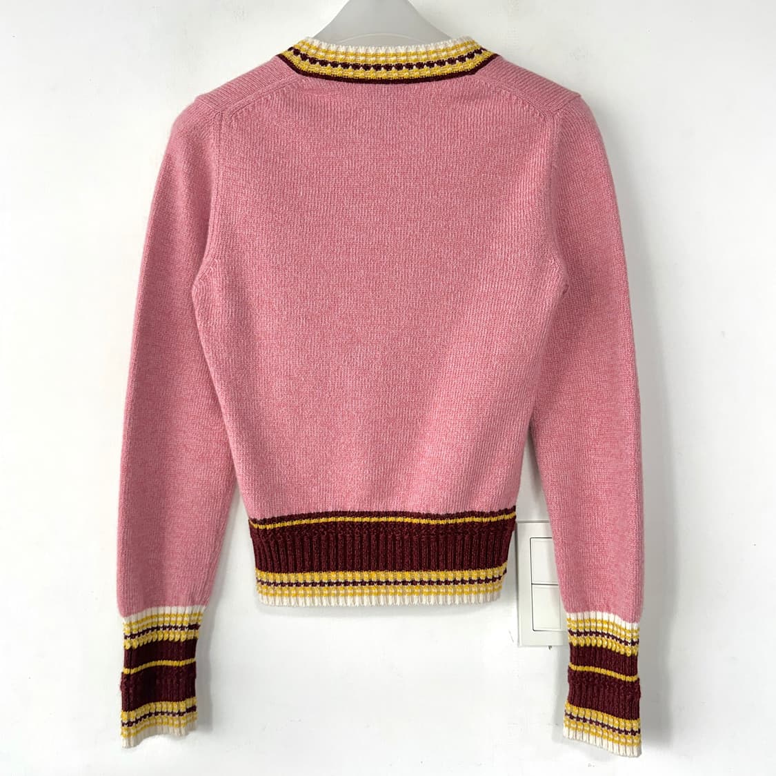 배리 BARRIE 캐시미어 브이넥 니트 상품이미지7