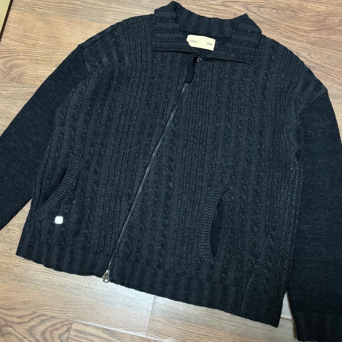 마뗑킴 케이블 니트 투웨이 집업 블랙 상품이미지4