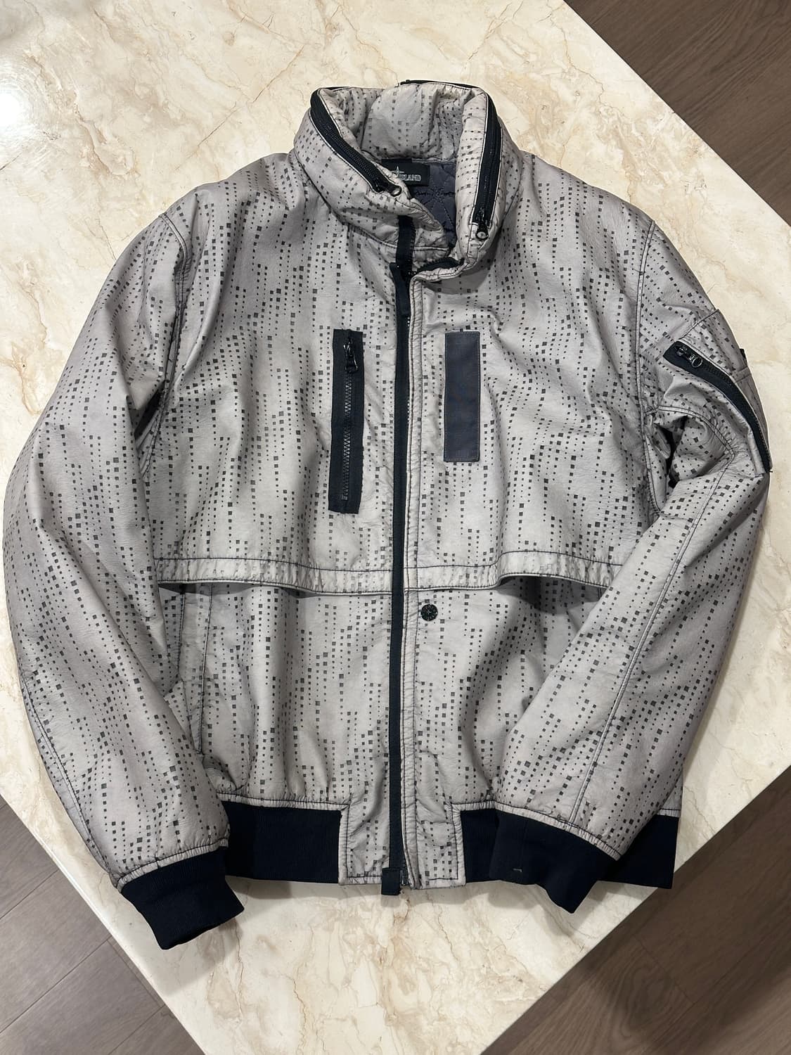 Lasered Polyhide 2L Jacket 상품이미지1