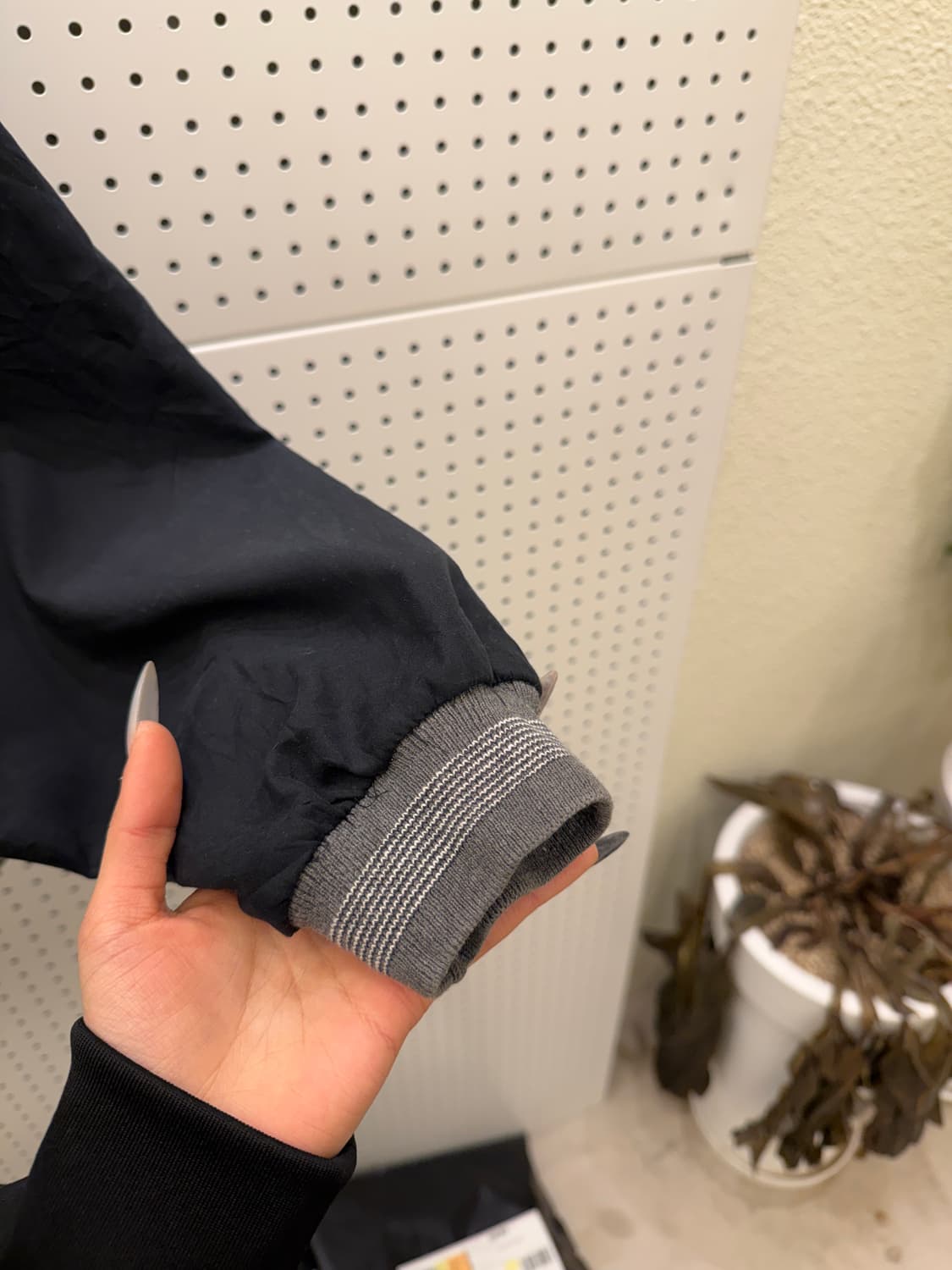 칼하트 로고 풀오버 윈드브레이커  상품이미지3