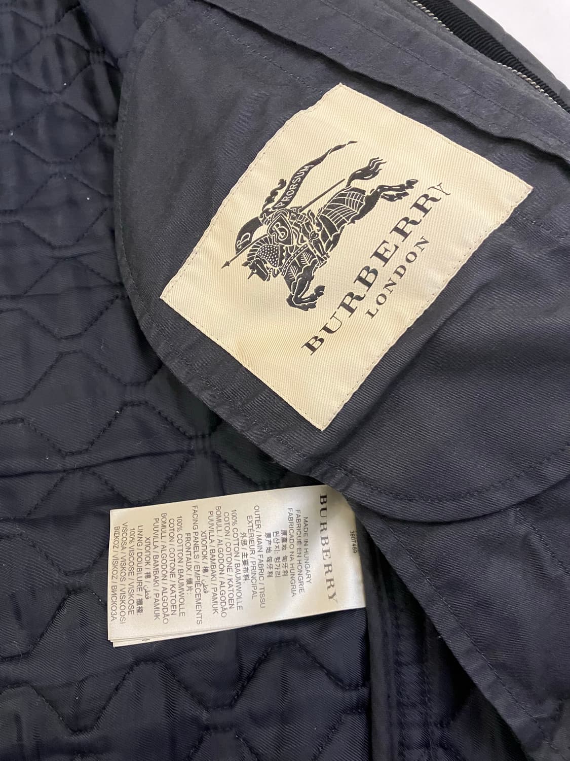 버버리 양가죽 퀼팅 봄버자켓 블랙 상품이미지8