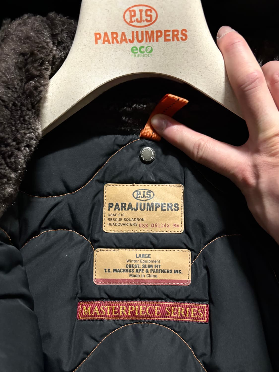 파라점퍼스 고비 L 블랙 패딩 백화점판 상품이미지5