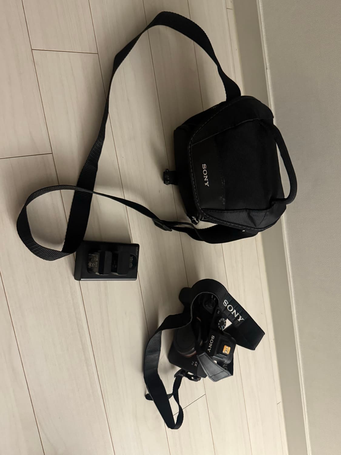 A7m2 4000컷, 시그마 30 단렌즈  판매합니다 상품이미지1