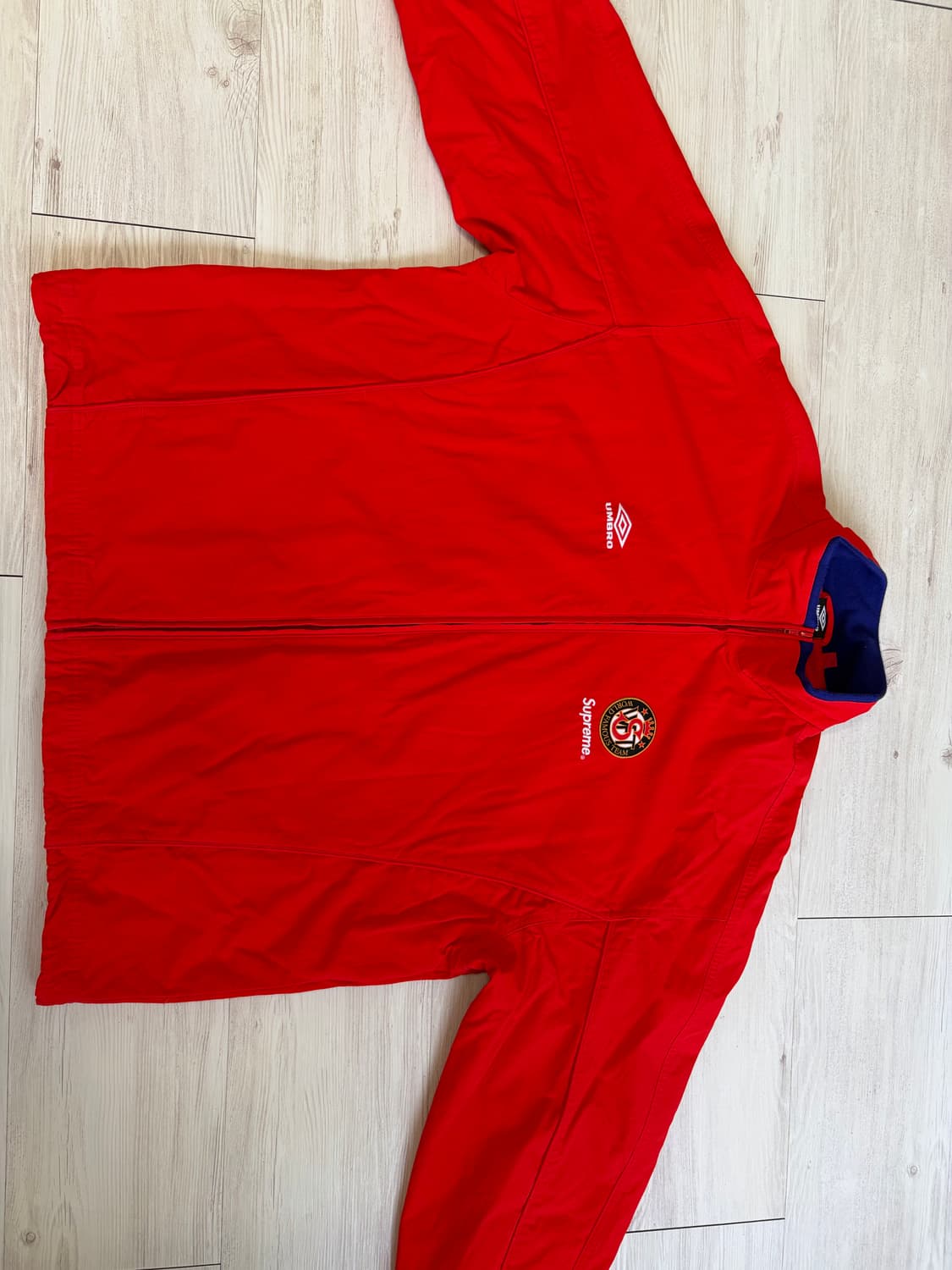 23fw 슈프림x엄브로 트랙자켓 레드 아시아XL 상품이미지3