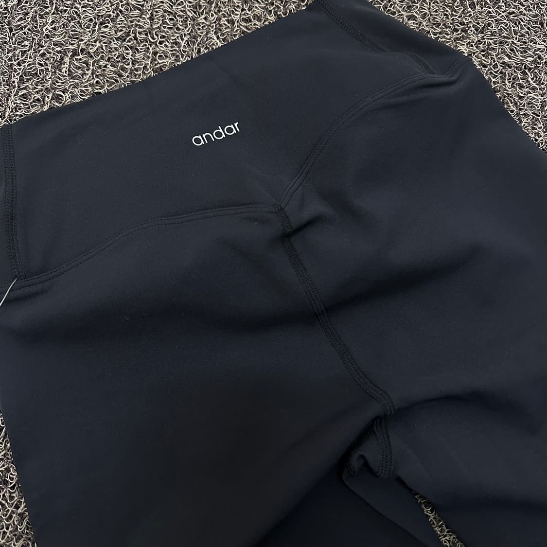 [새상품] andar 안다르 웜블랙 여성 레깅스 요가복 바지 6 상품이미지7