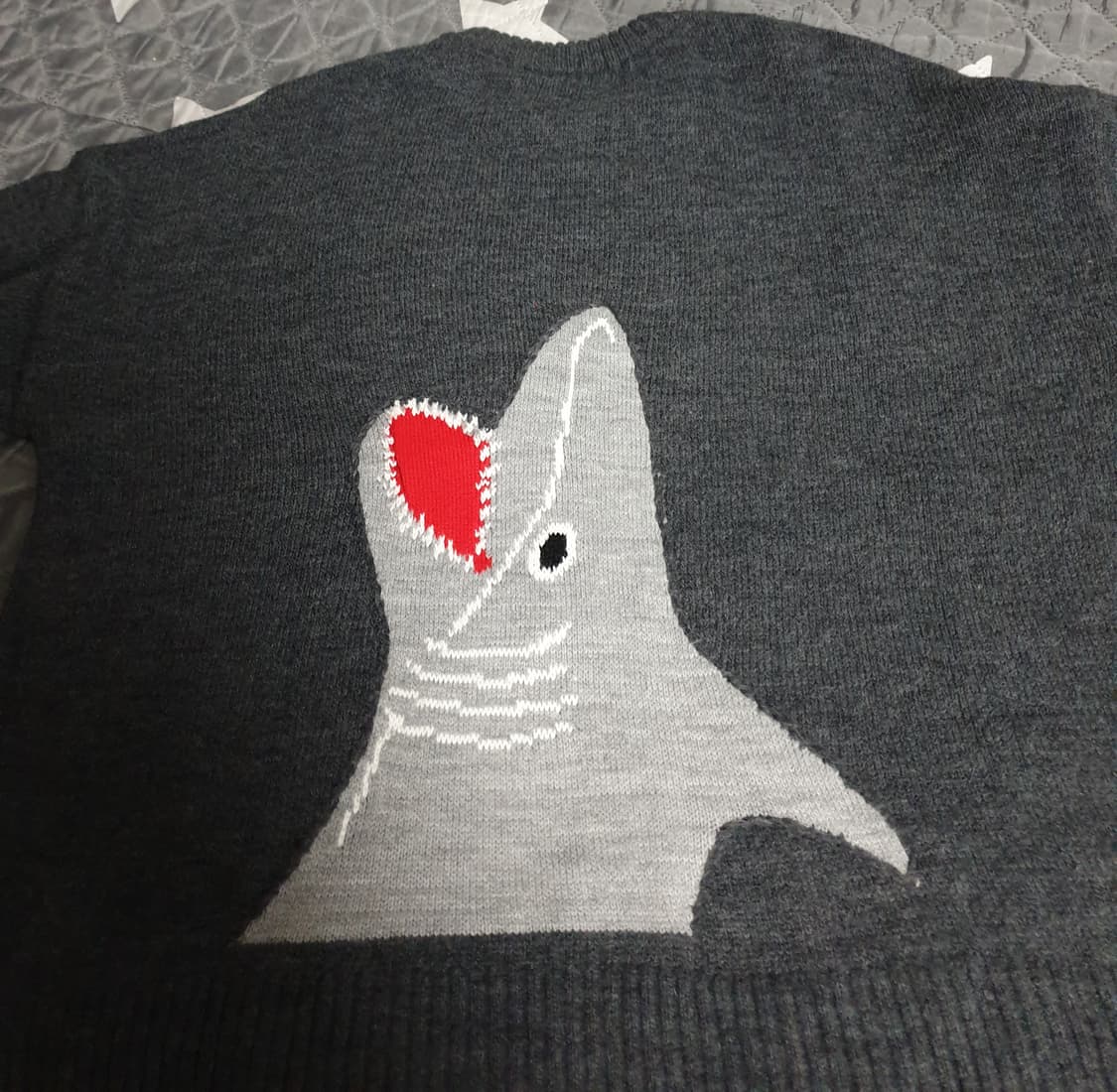 자라 오버사이즈 하트 샤크 라운드 니트 스웨터 다크그레이 (S) 상품이미지2