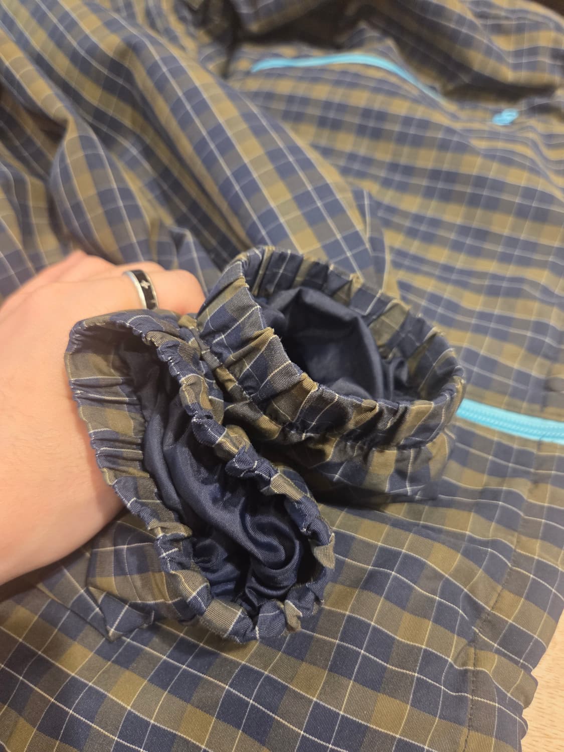 슈프림 플레이드 트랙 자켓 네이비 - 25FW M사이즈 상품이미지5