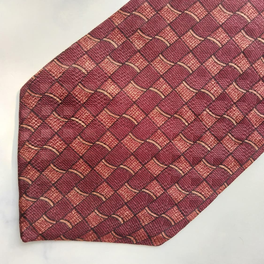 게스 실크 브라운 패턴 넥타이 10.1cm A+등급 K2284
 상품이미지5