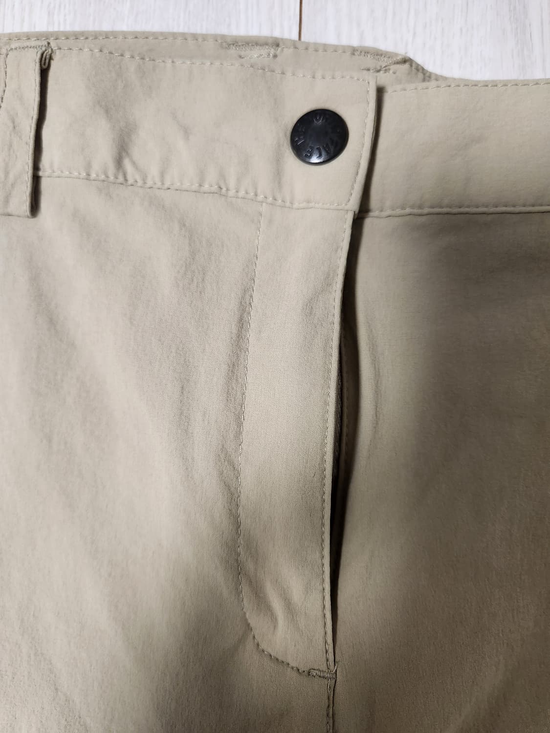 노스페이스 여성용 로버 등산 팬츠 사이즈85

사용감 좀 있고 엉덩이 주 상품이미지6