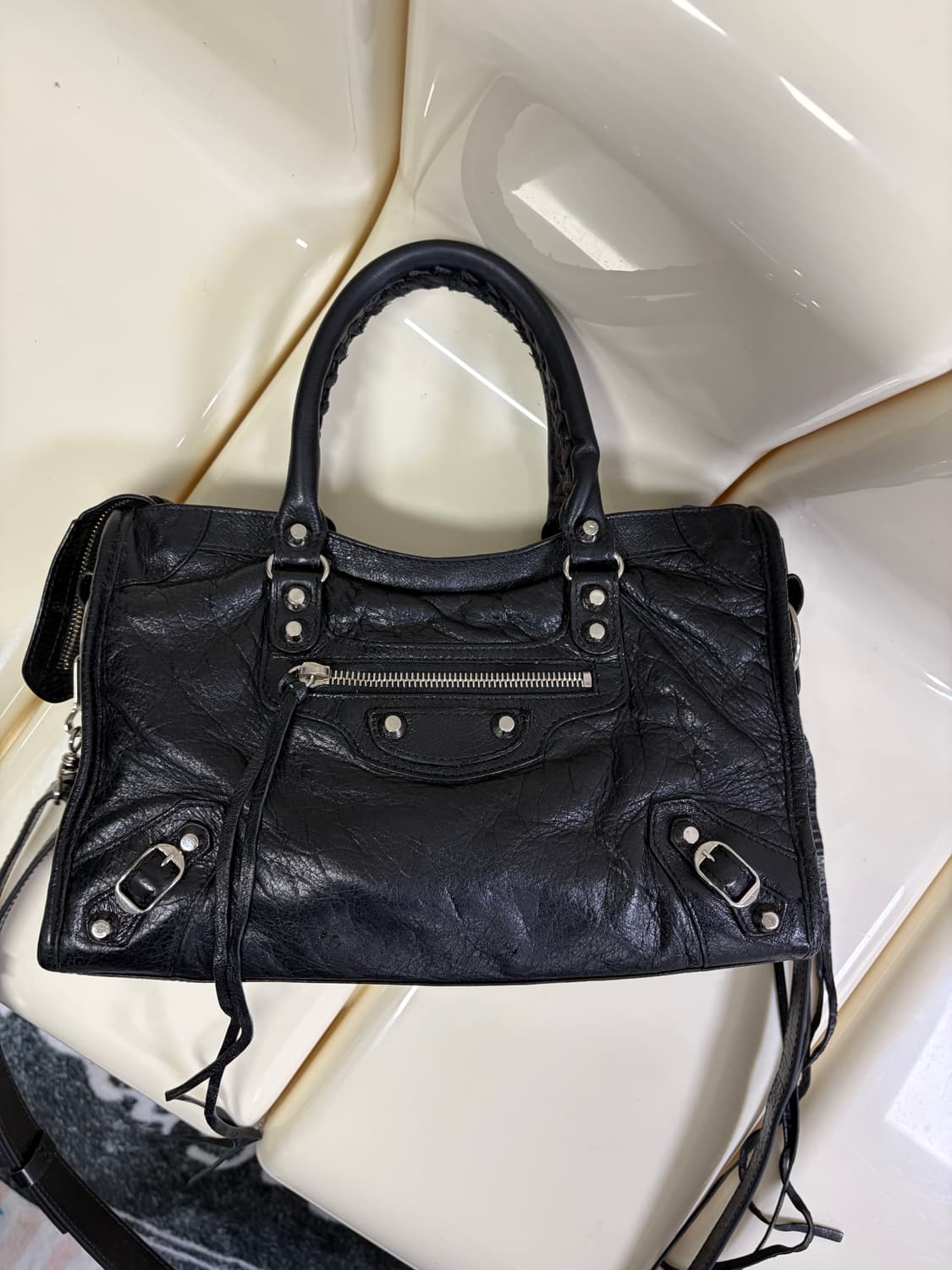 [A 정품] 발렌시아가 시티 모터백 스몰 블랙 상품이미지1