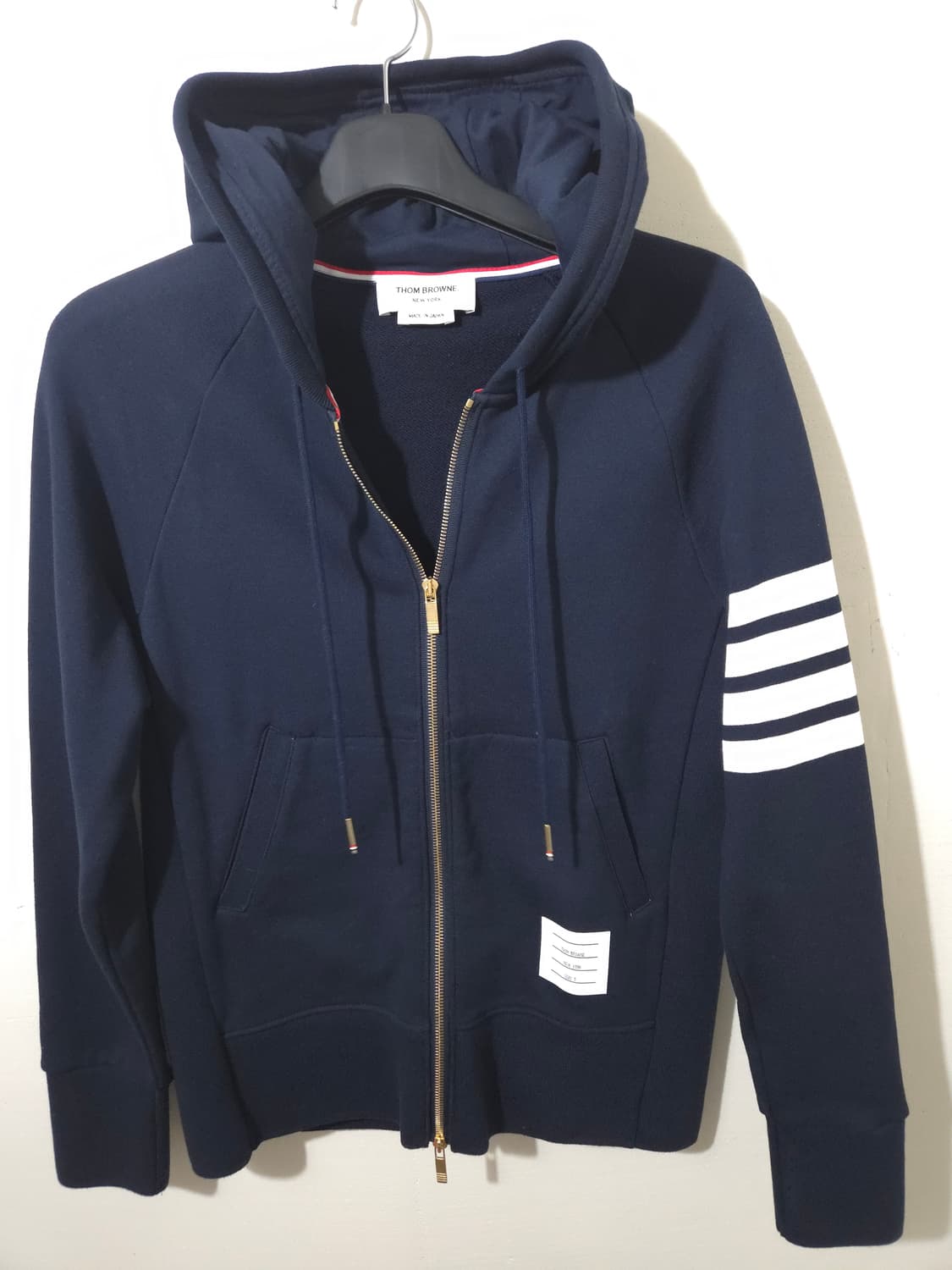 [3, 새상품급] 톰브라운 사선완장 금장 후드집업  상품이미지1