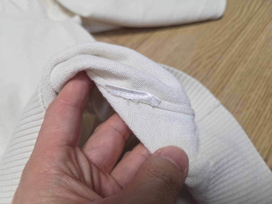 COS 오픈 카라 니트 롱슬리브 상품이미지5