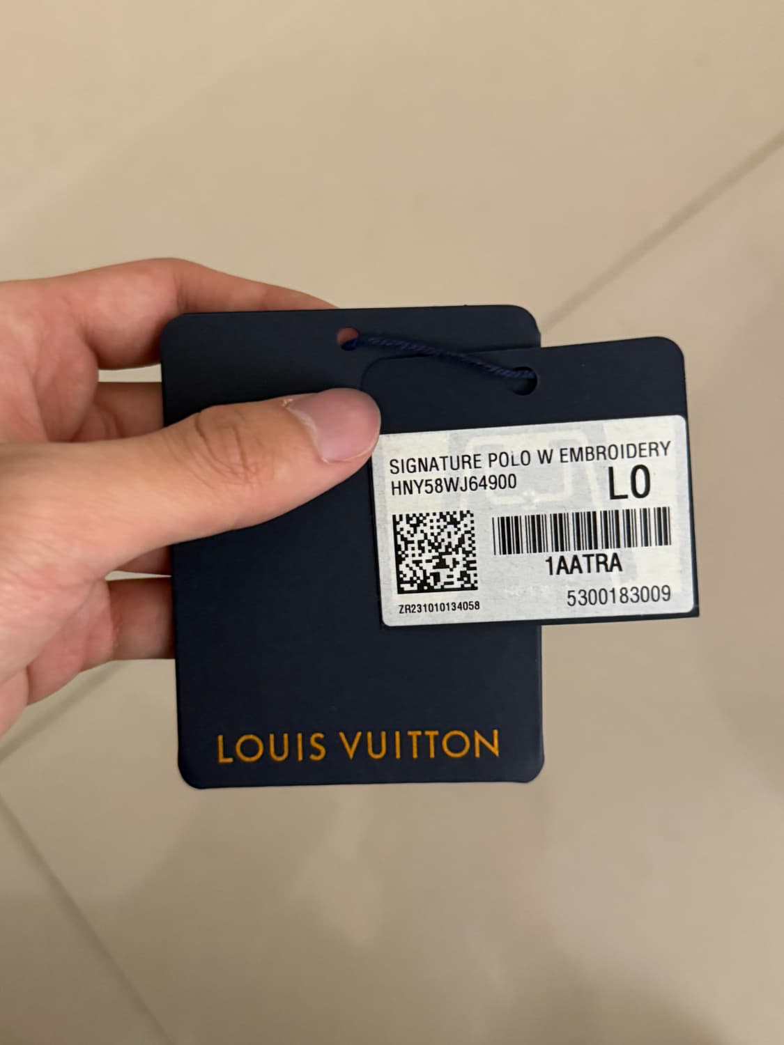 루이비통 시그니처 폴로 카라티 L 사이즈 상태좋음  상품이미지6