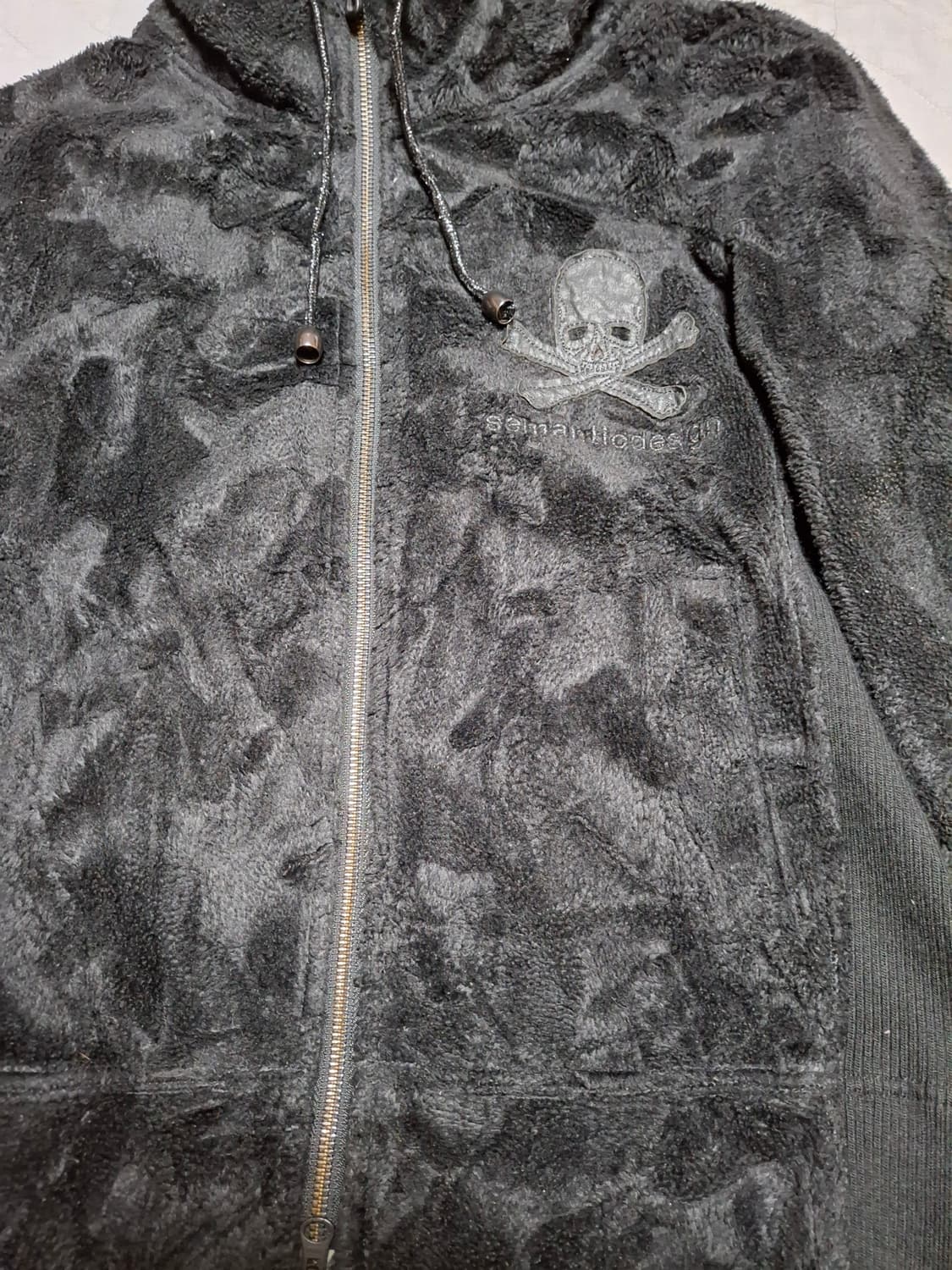 로엔x시멘틱디자인 카모패턴 스컬 후리스,재킷 상품이미지3