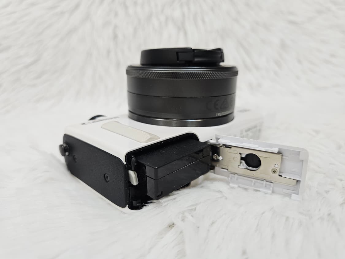 [민트] 캐논 EOS M2 미러리스 더블렌즈 킷 22mm, 18-55mm 상품이미지9