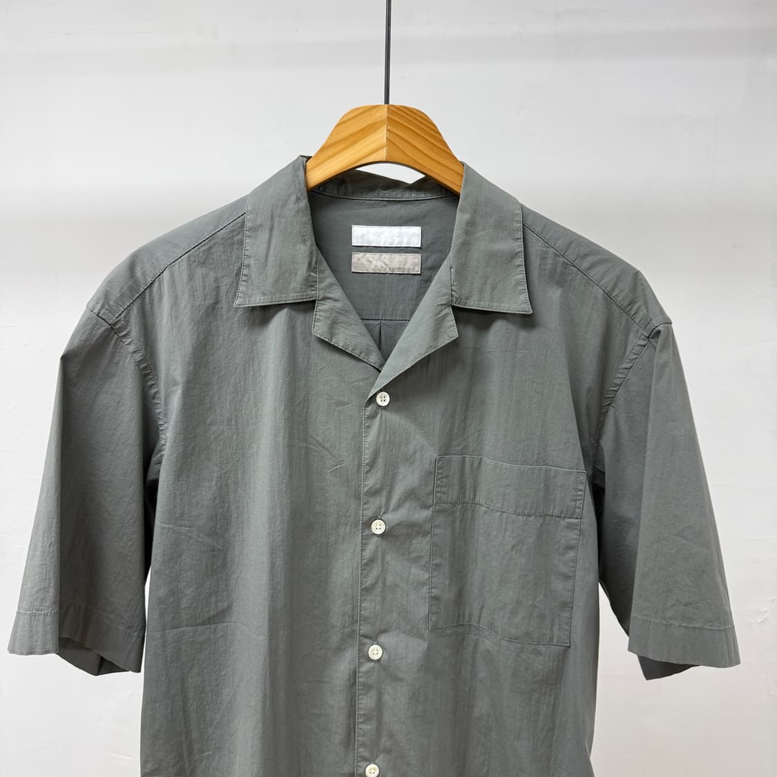 빈폴 BEANPOLE 나일론 혼방 반팔 셔츠 (그레이 / 95) JS39 상품이미지2