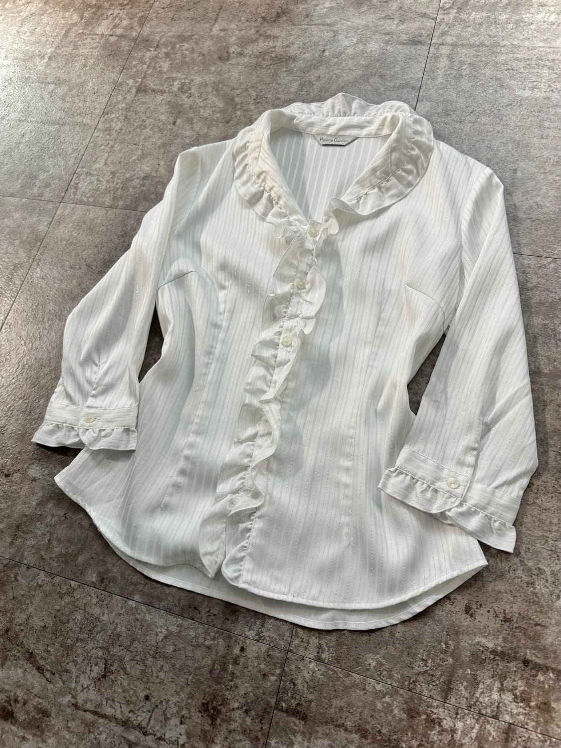 글로시 프릴 블라우스 상품이미지4