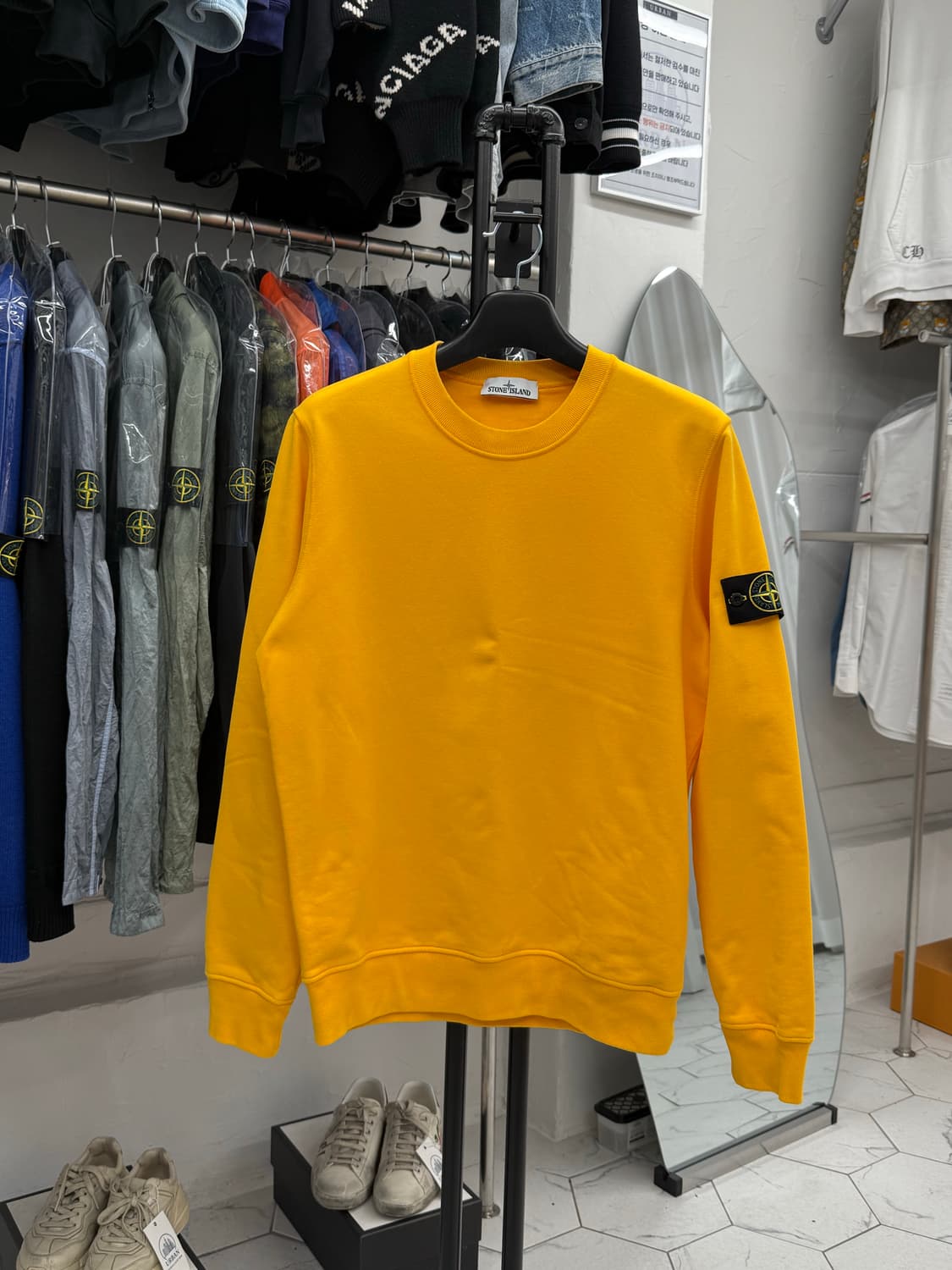 [L] 스톤아일랜드 와펜 맨투맨 상품이미지1