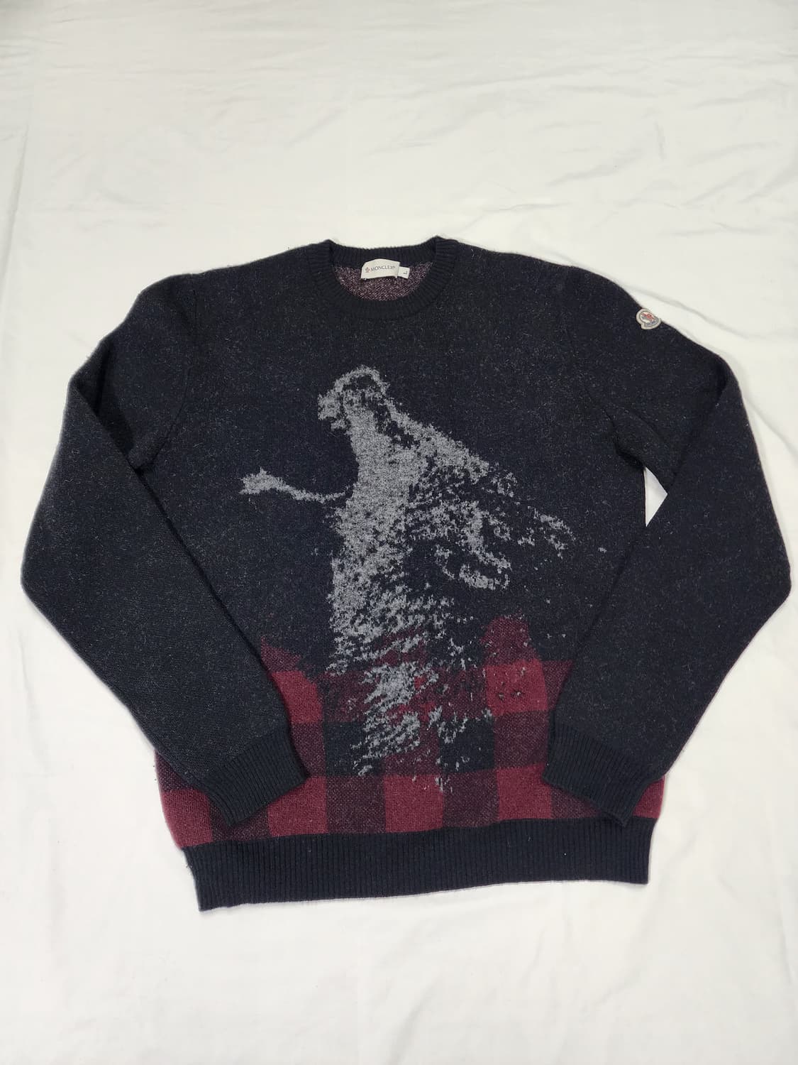 몽클레어 남성 울프 와펜 니트 스웨터 상품이미지1