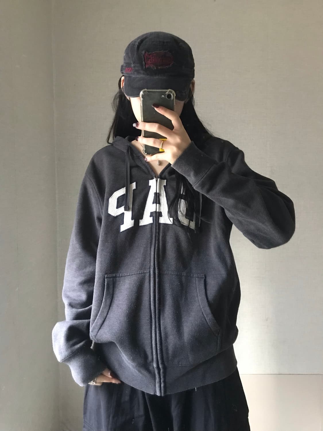 갭 차콜 후드집업 상품이미지1