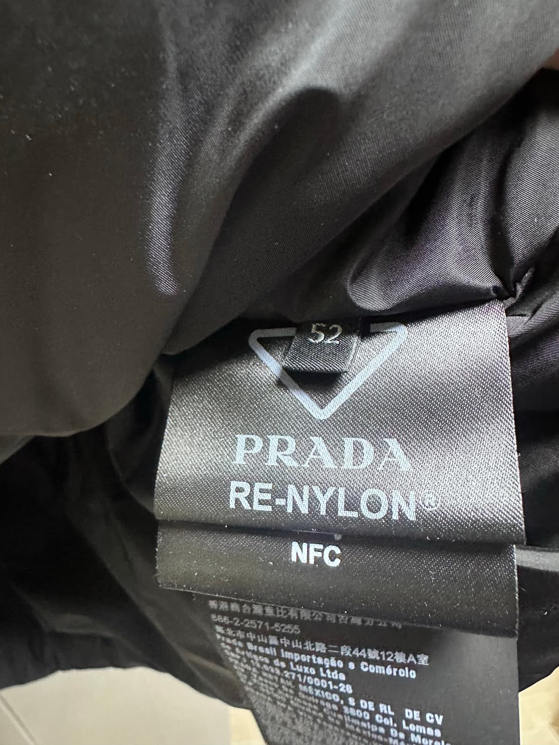 프라다 리나일론 패딩 상품이미지7