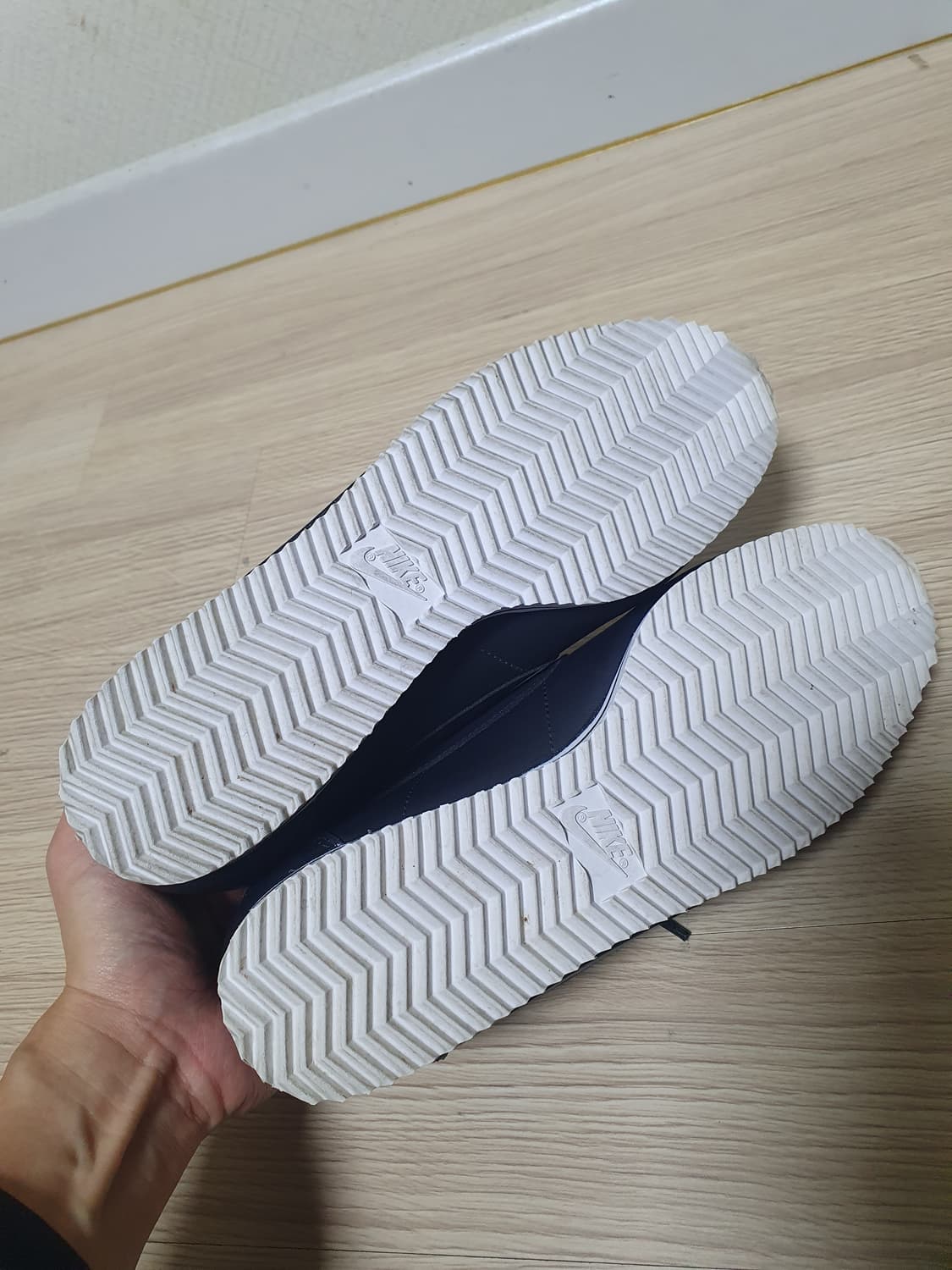 나이키 코르테즈 스니커즈 255 상품이미지7