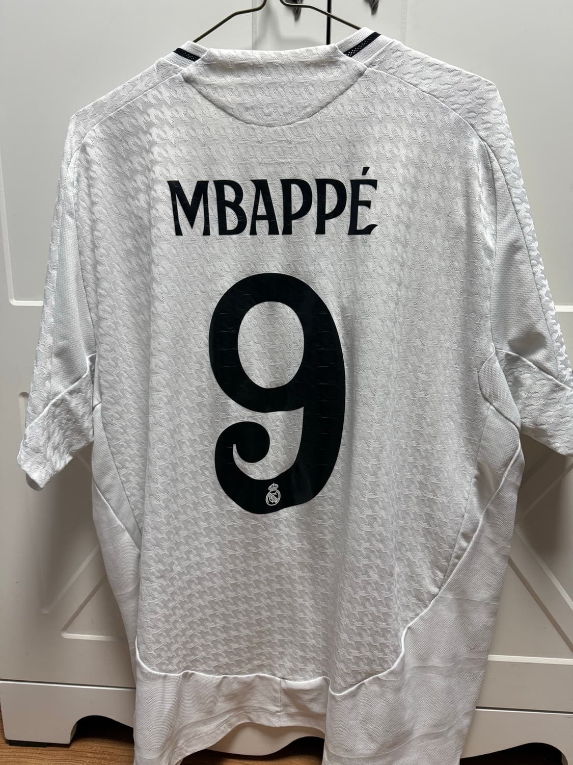 24-25 레알 마드리드 어센틱 음바페 유니폼 상품이미지2