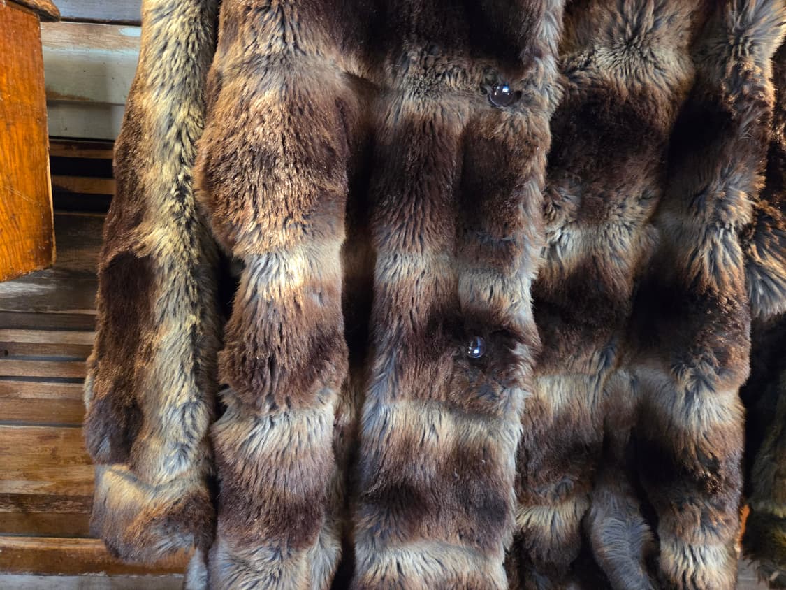 션존 에코퍼 코트 상품이미지3