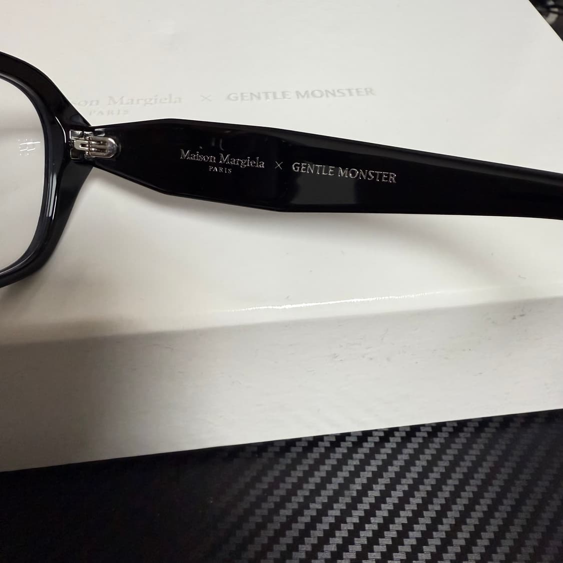 젠틀몬스터 마르지엘라 mm212 크림 구매제품 상품이미지3