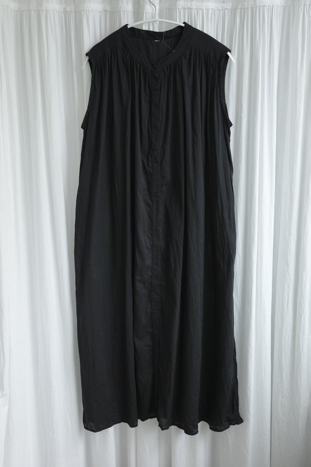 Sleeveless pleats dress 상품이미지1