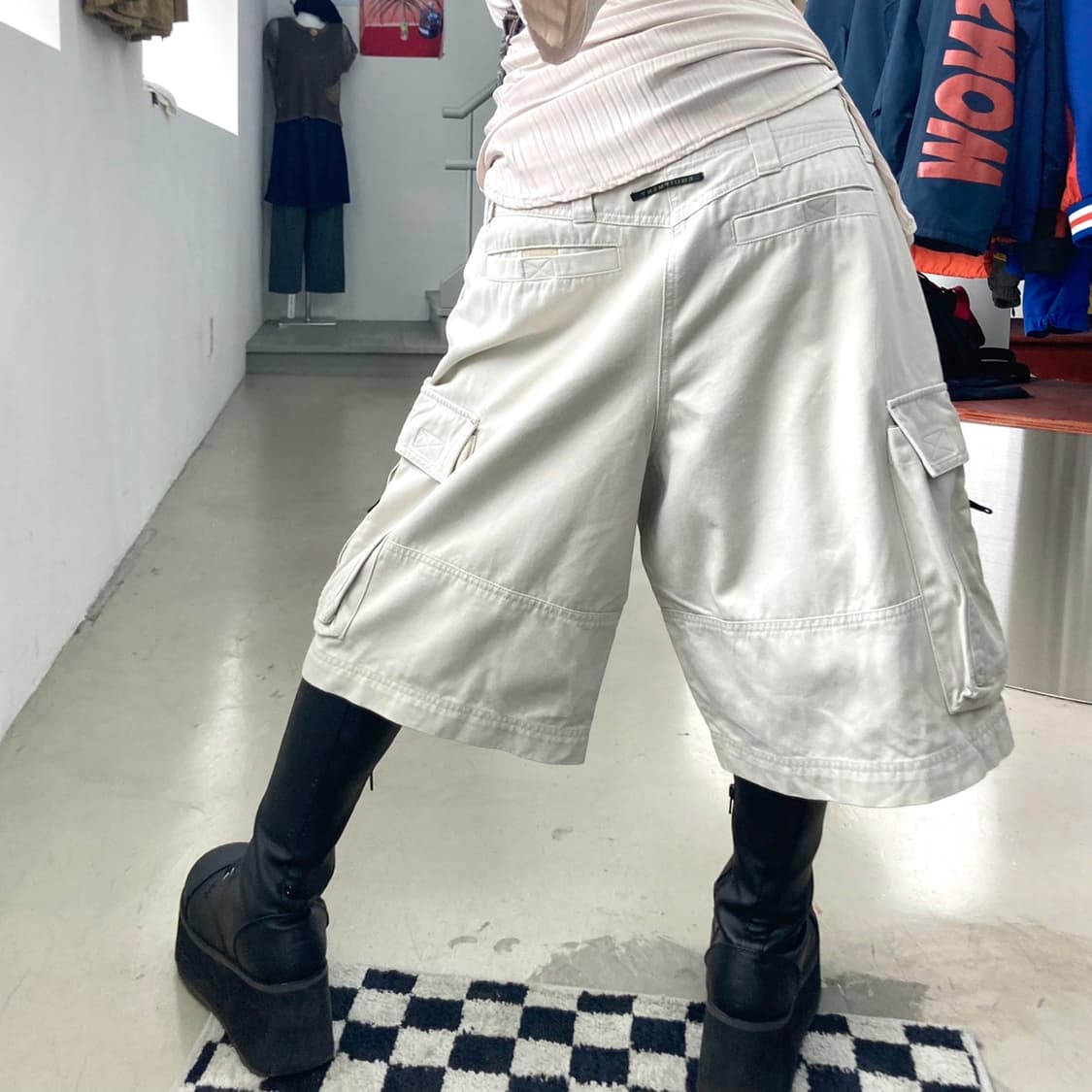 아디다스 이큅먼트 멀티 포켓 라이트 베이지 카고 팬츠 상품이미지3