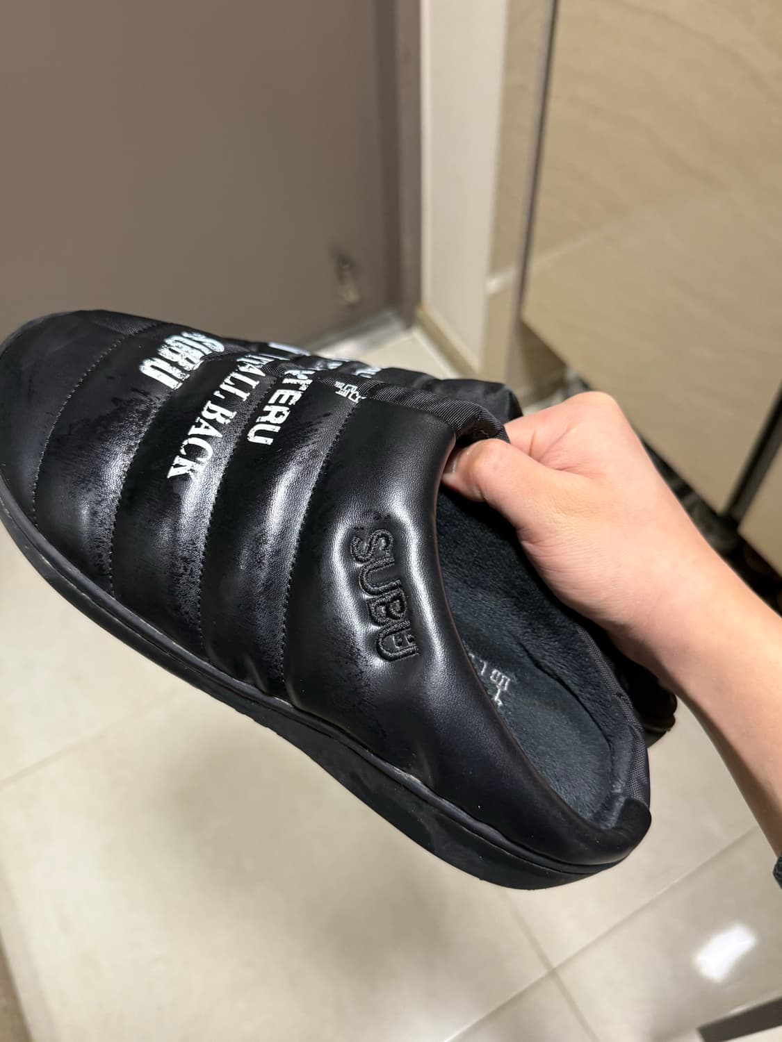 폴리테루 수부 패딩슬리퍼 6.5만원 상품이미지3