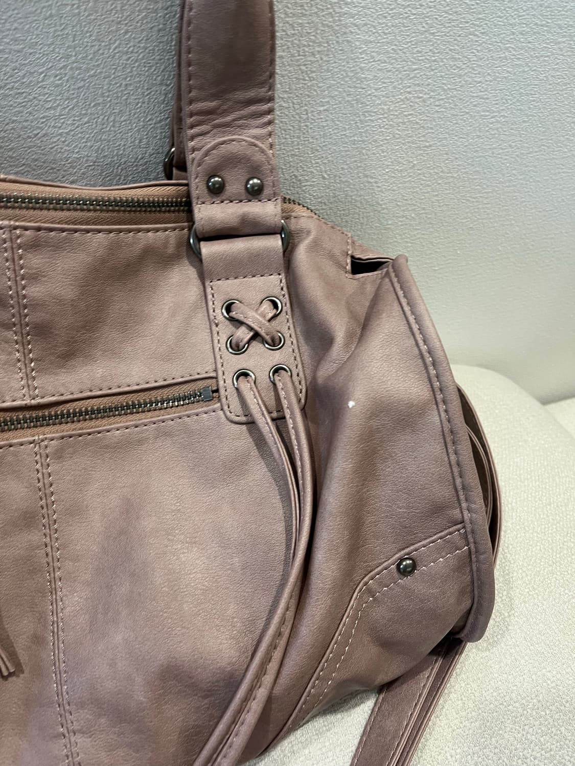 팬시클럽 벨티드 워싱 레더백 (BABY PINK) 상품이미지4