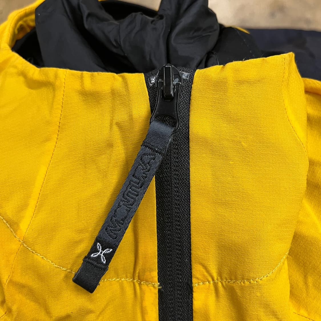 [정품/L] 몬츄라 바람막이 자켓 엘로우 b19 상품이미지5