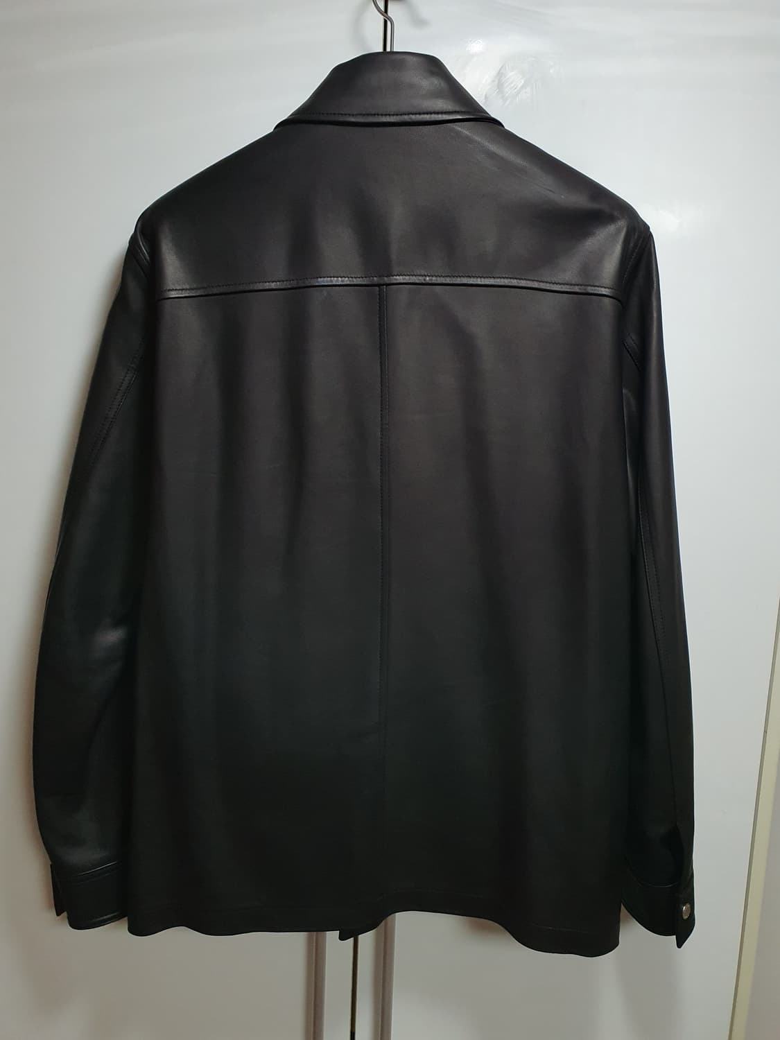 산드로옴므 양가죽 셔츠자켓 50 블랙 상품이미지2