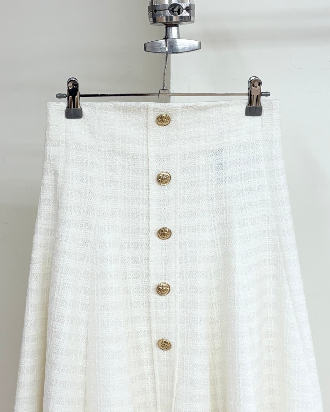 오브제 화이트 버튼 플레어 트위드 스커트 상품이미지2