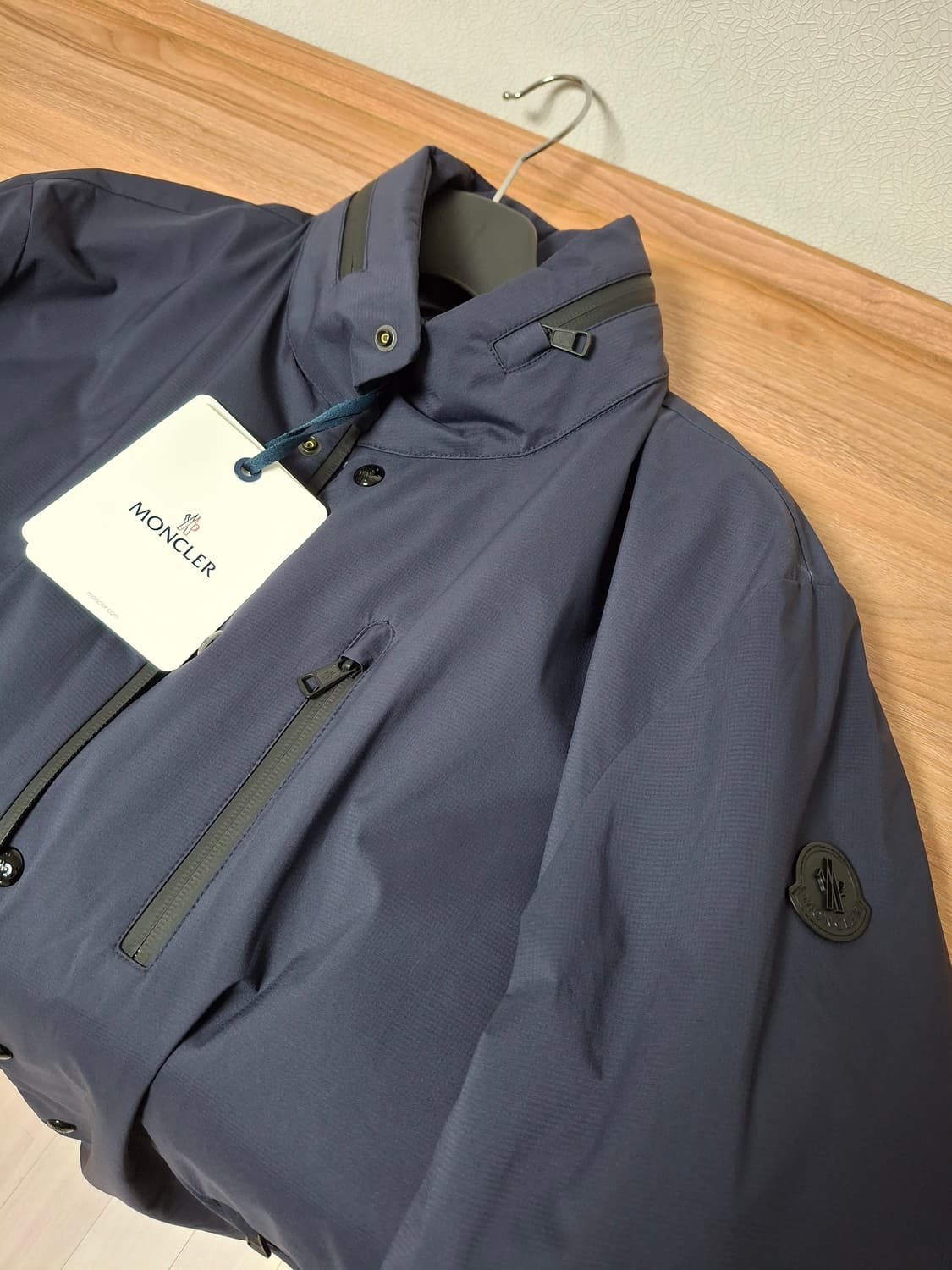 몽클레어 경량 패딩 자켓 상품이미지2