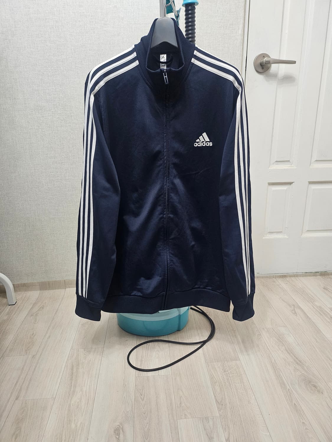 (110~115)3XL☆초대장급☆아디다스 에센셜3st[네이비] 트랙탑져지 상품이미지1