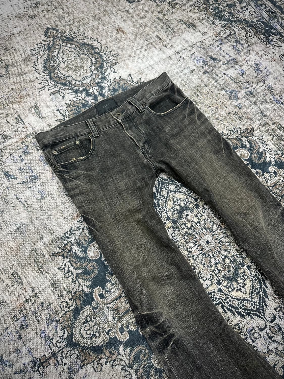 Rico zip up detail flared jeans 상품이미지2