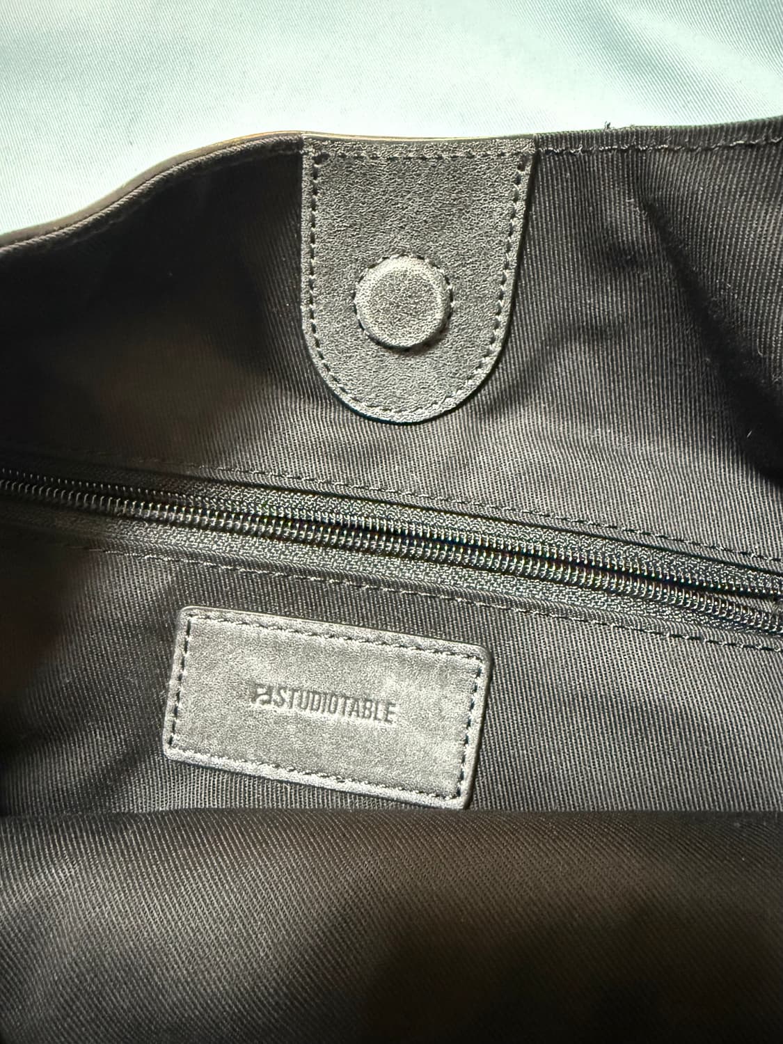 스튜디오테이블 크레페 빅 숄더백 워시드그레이 상품이미지4