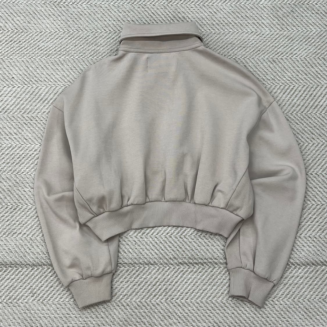 캘빈클라인 크롭 스웻셔츠 r3032 상품이미지2