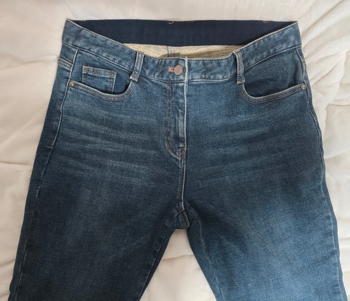 올포유 여성 뒷 이밴드 부츠컷 기모 데님바지
79  상품이미지3