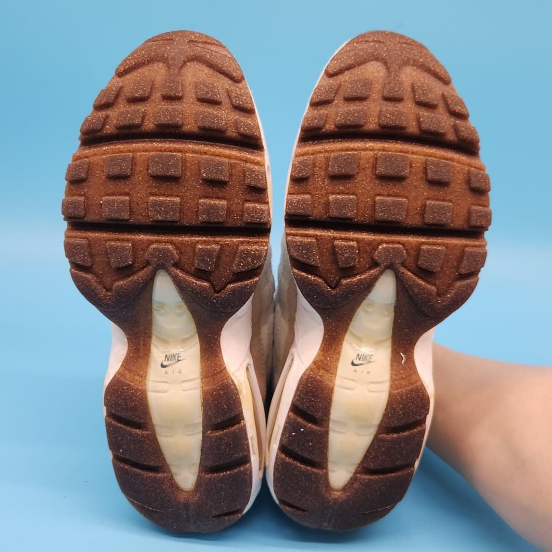 ooo 나이키 에어맥스95se 코르크 운동화245 상품이미지3