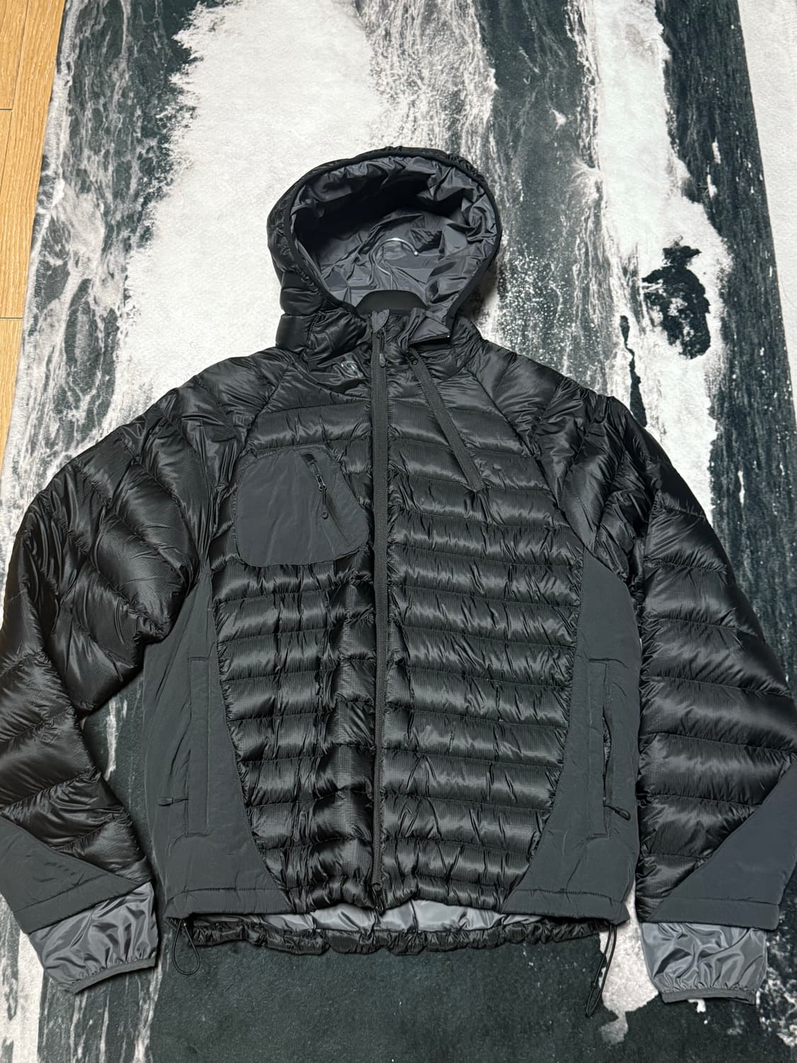 [3] 산산기어 경량패딩 패널드 푸퍼 자켓 블랙 - 24FW 상품이미지1