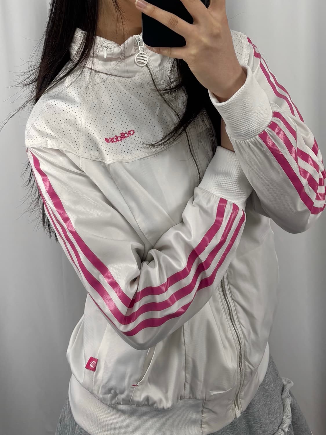 아디다스 핑크 라인 화이트 바람막이 자켓 상품이미지2