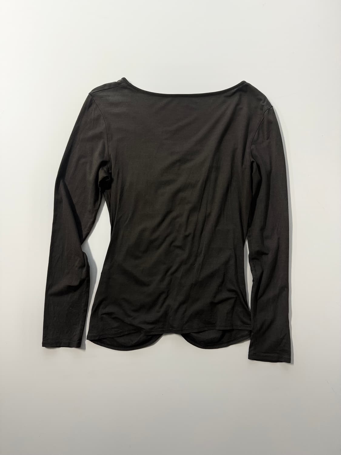 프론트 셔링 디테일 티 상품이미지3