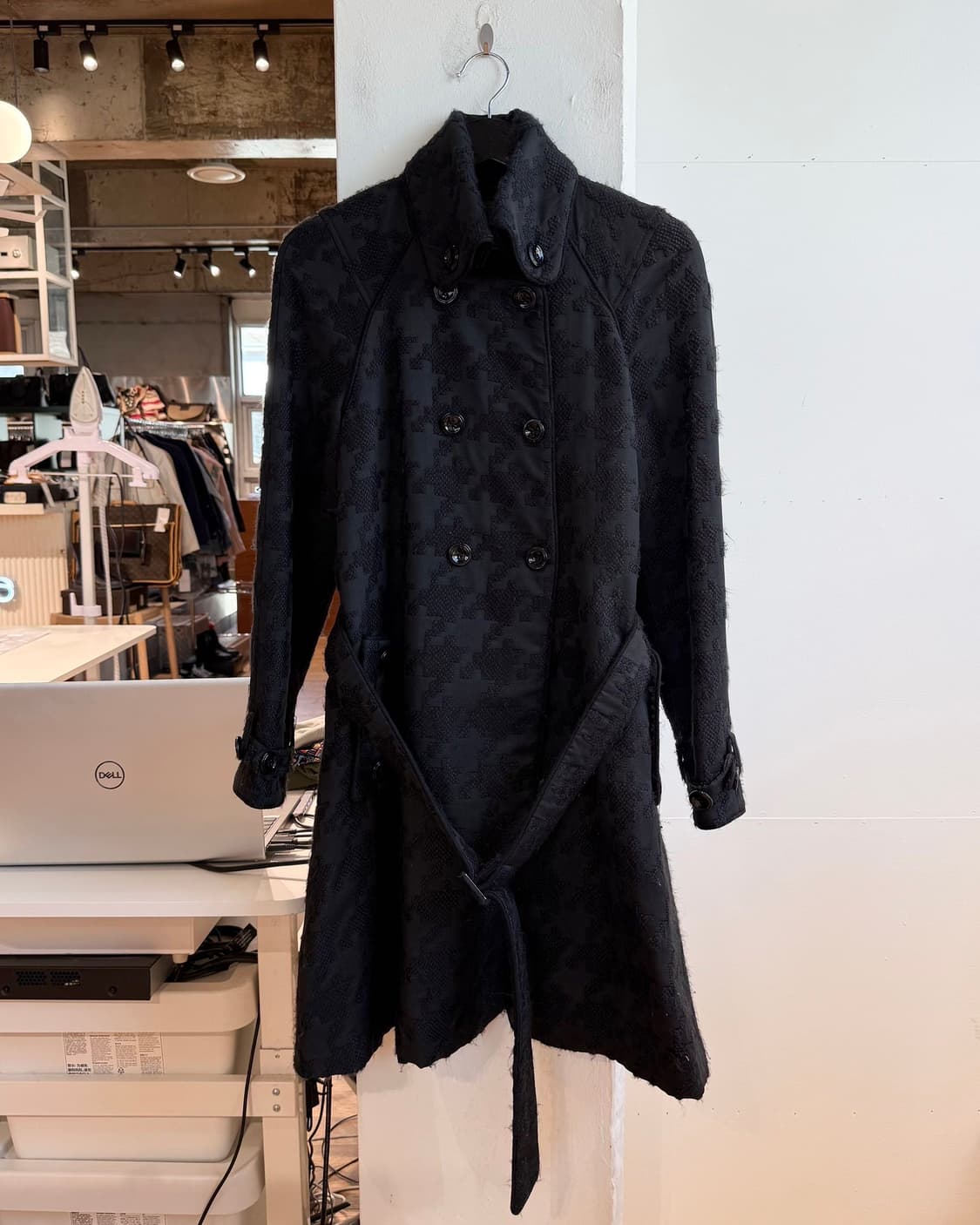 아르마니 익스체인지 블랙 자카드 벨티드 코트 상품이미지2